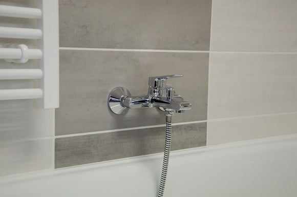 Colonne de douche COLORADO avec pommeau en laiton chromé H.99,8 cm
