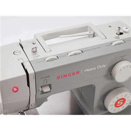 Machine à coudre singer hd 4411