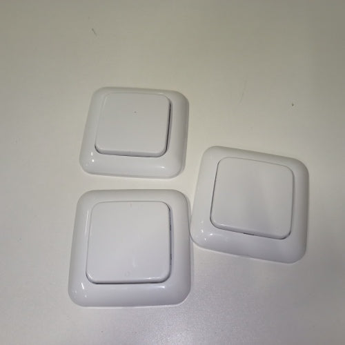 Ecost customer return Smartwares SH499567 Bedroom Light Switch Set  Plug  Connect  1 Builtin Switch