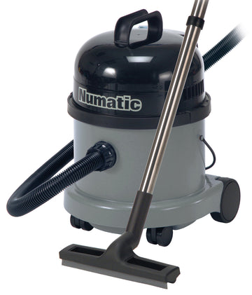Aspirateur eau et poussière numatic eaupro - Clicktofournisseur.com