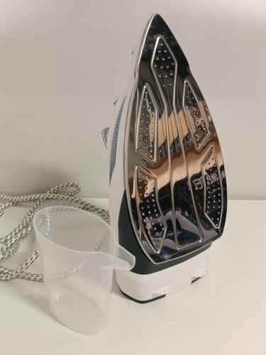 Retour client Ecost, fer à vapeur Imetec ZeroCalc Z3 3500 avec technologie anticalcaire, système multi-trous