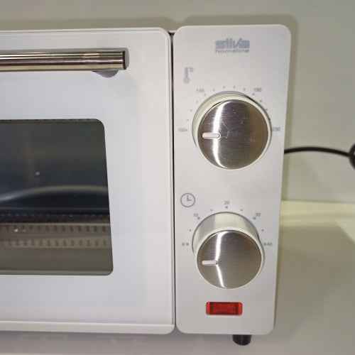Ecost customer return Silva Homeline MB 9500 Mini Oven Timer Function