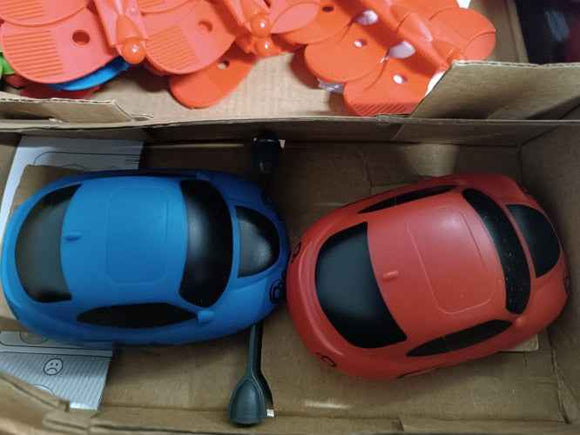 Retour client Ecost Coffret de démarrage Smoby FleXtreme Car Racing Track - 184 rails + voiture de course, Race Tr