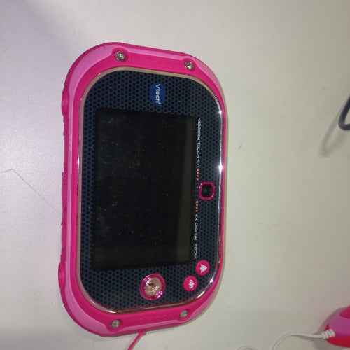 Ecost Customer Return VTech Kidizoom Touch 5.0 Children's digital camera pink Spanish version