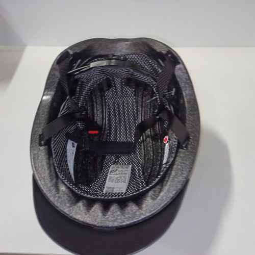 Retour client Ecost Casque d'équitation unisexe Uvex Exxental II pour adulte