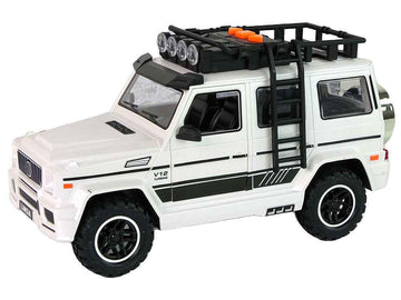 Voiture tout-terrain à batterie blanche