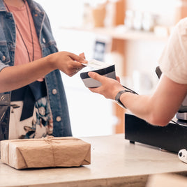 Services bancaires et autres services financiers (à l'exclusion de l'assurance) clicktofournisseur.com