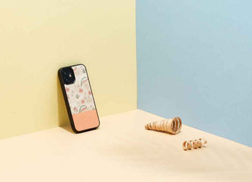 Coque MAN&WOOD pour iPhone 12 mini fleur rose noir