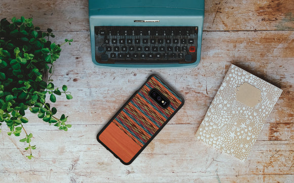 Coque pour smartphone man&wood galaxy s10e à carreaux marron et noir