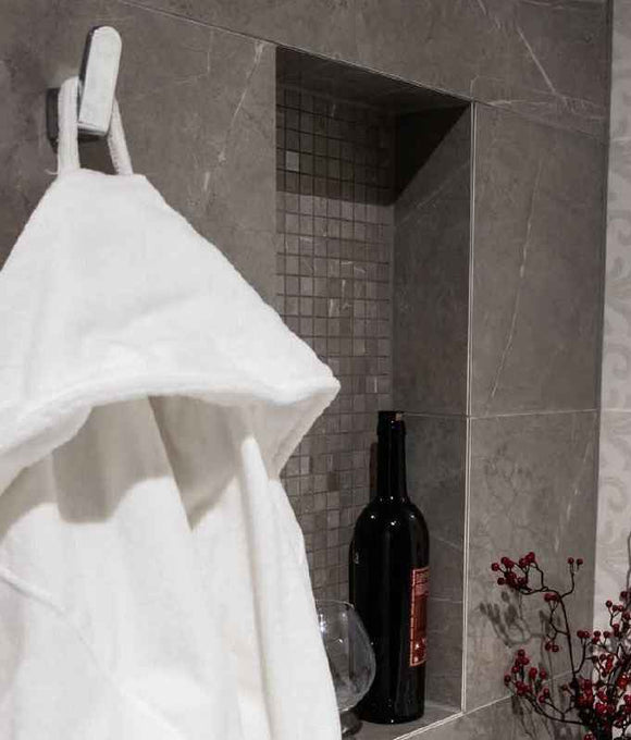 Patère simple VIA en chrome 2,5 x4,8 x7 cm