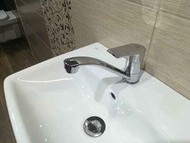 Mitigeur lavabo pivotant à long bras COLORADO en laiton chromé