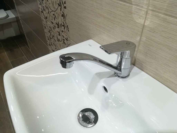 Mitigeur lavabo pivotant à long bras COLORADO en laiton chromé