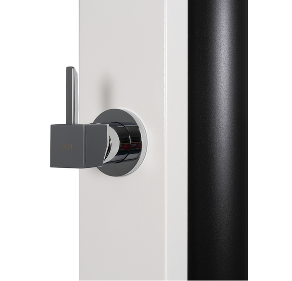 Douche de piscine solaire SQUARE, douche extérieure 40L