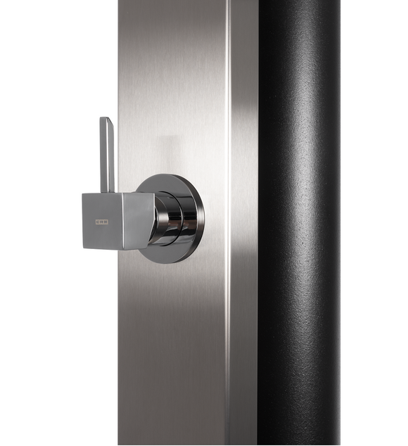 Douche de piscine solaire SQUARE 40L avec rince pieds