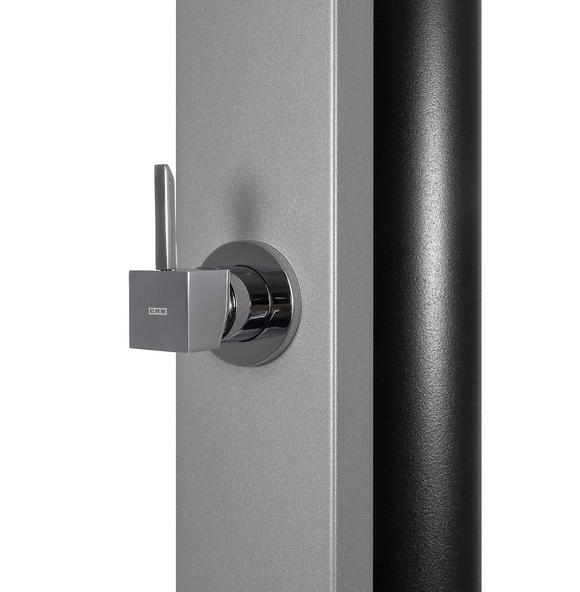 Douche de piscine solaire SQUARE 40L avec rince pieds