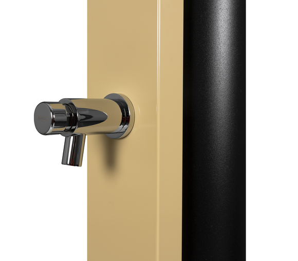 Douche de piscine solaire PULSATE 40L avec rince pieds temporisé