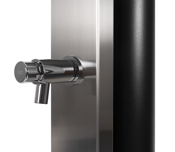 Douche de piscine solaire PULSATE 40L avec rince pieds temporisé