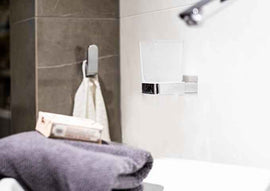 Porte-verre mural en chrome et en verre VIA 6,4 x10 x9,7 cm