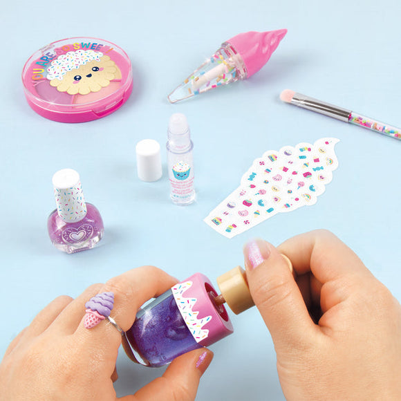 MAKE IT REAL Cosmetic set Candy shop