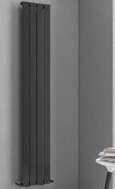 Radiateur design vertical MARCELLO 31x180 cm en chrome noir mat