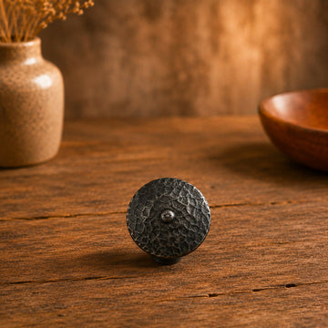 Bouton de meuble MARTELE, Finition zamak patiné