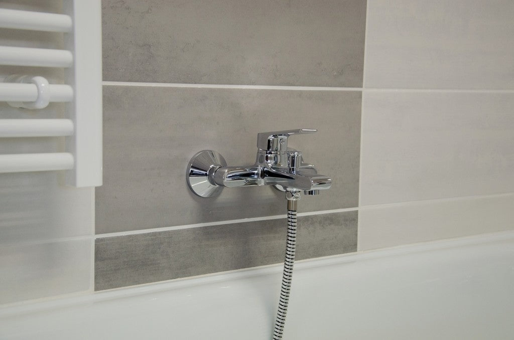 Colonne de douche COLORADO avec pommeau en laiton chromé H.99,8 cm