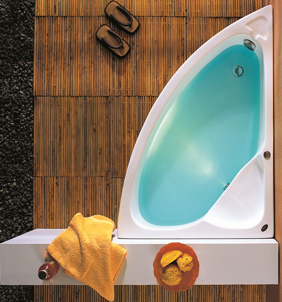 Baignoire d'angle avec tablier en acrylique lucite KONCHILI 125x90x33 cm