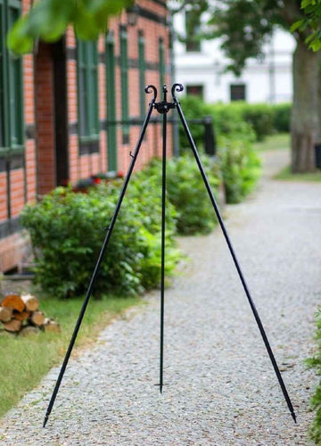 Grille barbecue sur trépied + Brasero avec range bois SOLAFA en acier