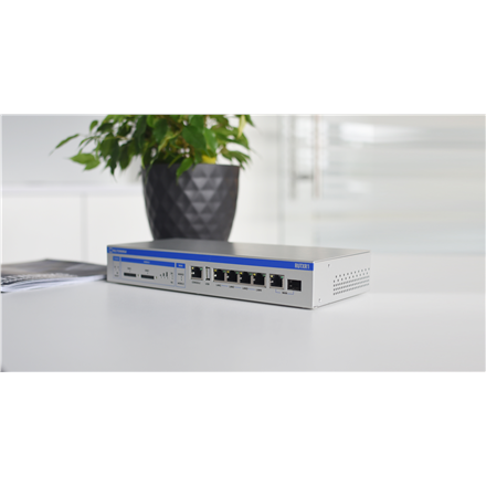 Teltonika RUTXR LTE Router | Enterprise Rack-Mountable SFP/LTE Router | RUTXR1 | 802.11ac | 867 Mbit/s | 10/100/1000 Mbit/s | Ethernet LAN (RJ-45) ports 4xLAN ports, 1xSFP port, 1xWAN port | MU-MiMO Yes | 4G | 1