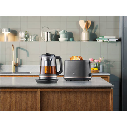 ELECTROLUX E7GK1-8BP kettle