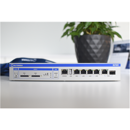 Teltonika RUTXR LTE Router | Enterprise Rack-Mountable SFP/LTE Router | RUTXR1 | 802.11ac | 867 Mbit/s | 10/100/1000 Mbit/s | Ethernet LAN (RJ-45) ports 4xLAN ports, 1xSFP port, 1xWAN port | MU-MiMO Yes | 4G | 1
