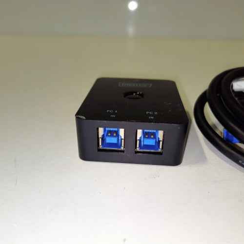 Ecost customer return DIGITUS USB 3.0 sharing switch 2 PCs only 1 terminal device USB switch at t
