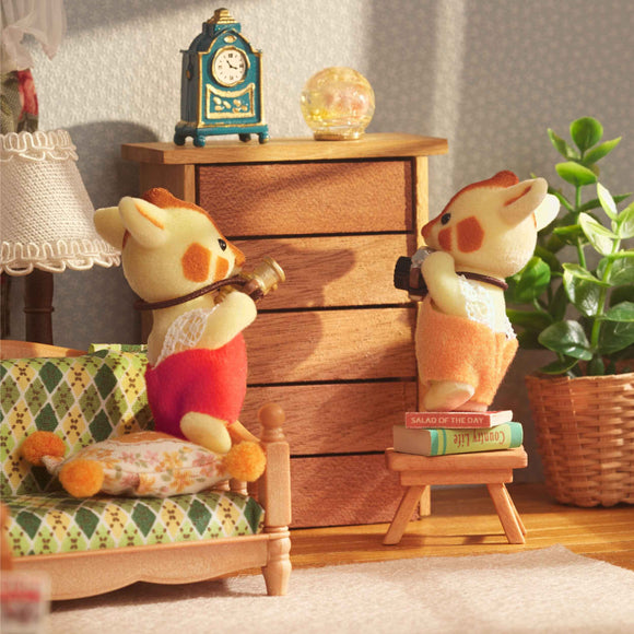 Famille des girafes de haute branche des Sylvanian Family
