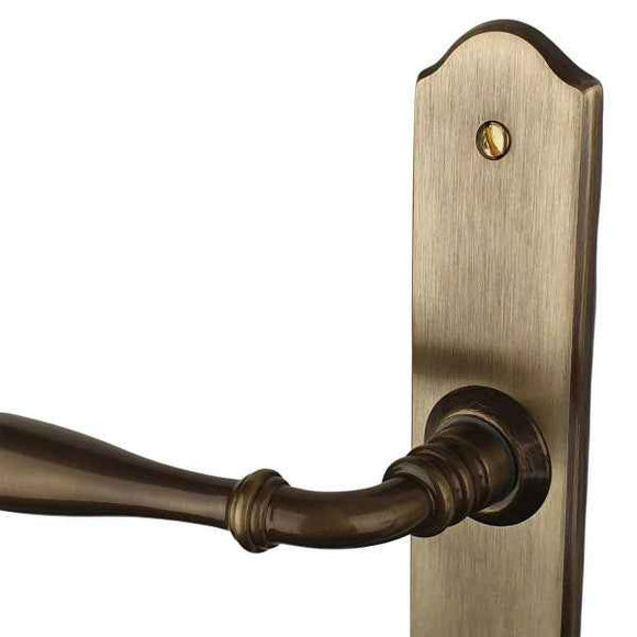 2 poignées sur plaque DURANCE, entrée de clé pour chambre, Finition laiton patiné, Entraxe standard 195 mm