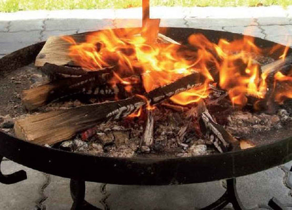 Grille en inoxydable sur trépied + Brasero de jardin MALTA