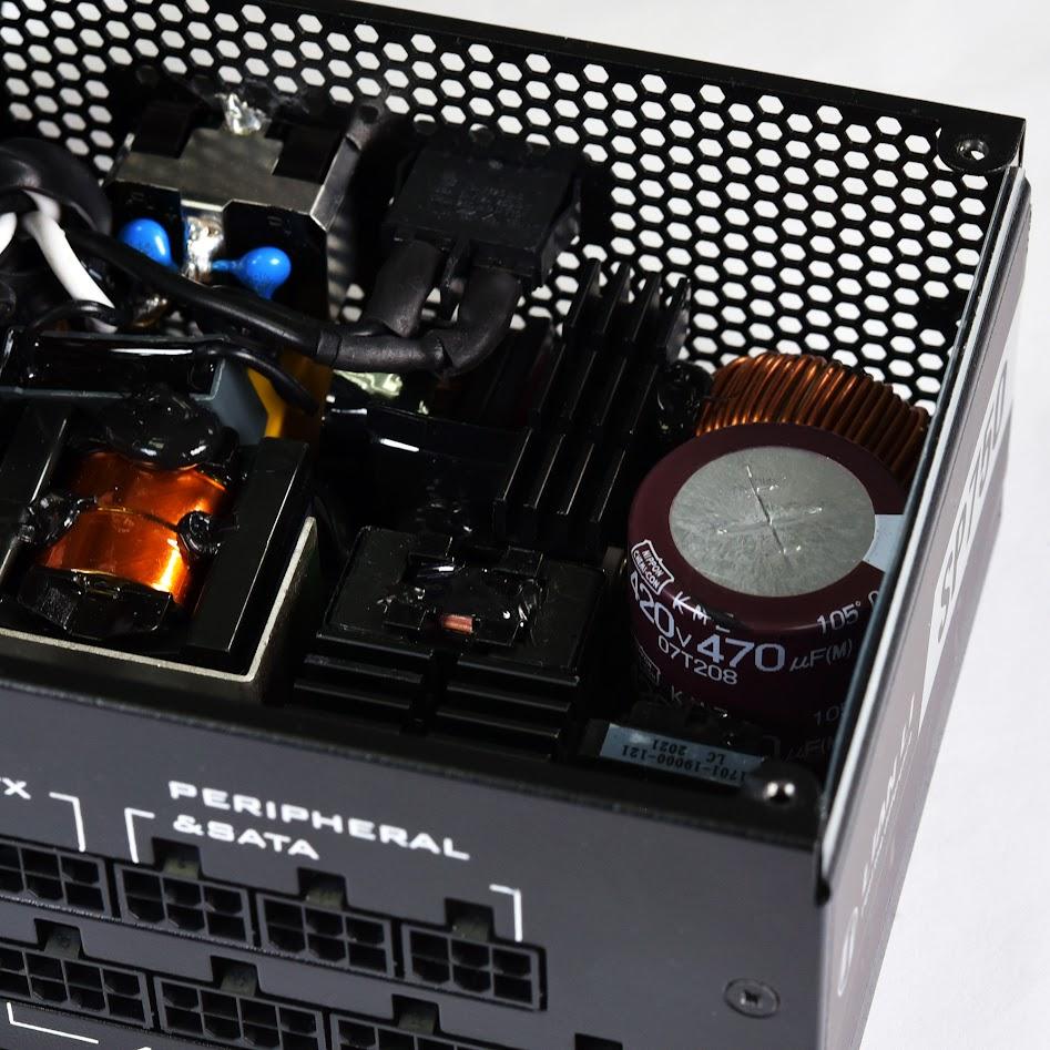 Alimentation Lian Li 80 PLUS Gold SFX - 750 watts