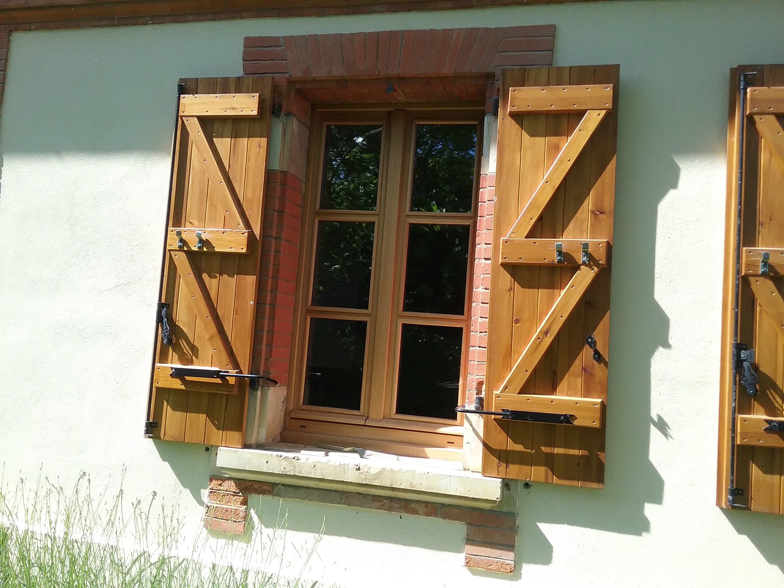 Bloque-volet grand modele noir - Clicktofournisseur.com