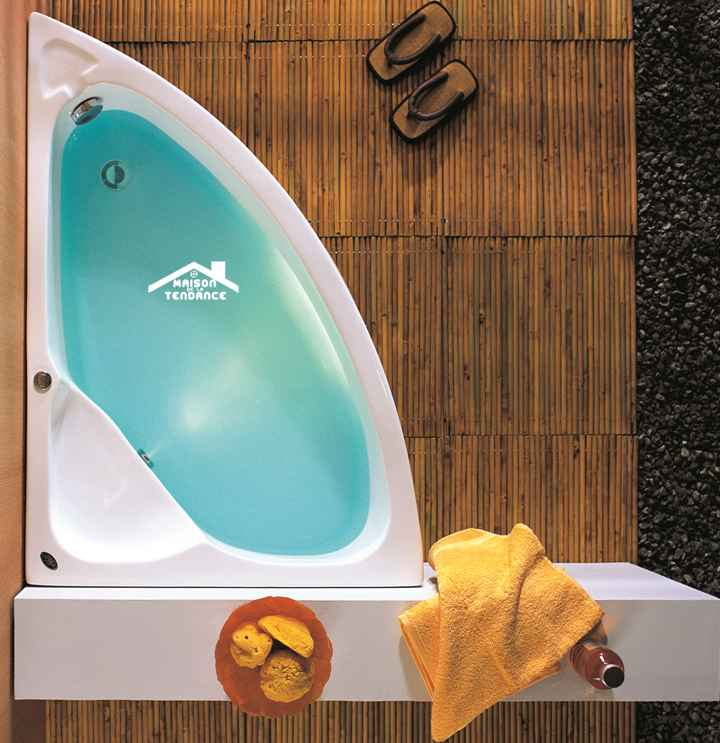 Baignoire d'angle en acrylique lucite konchili 125x90x33 cm avec robinetterie - Clicktofournisseur.com