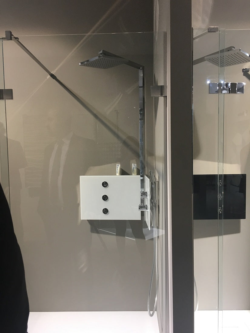 Colonne de douche d'angle blanche mécanique sint par novellini - Clicktofournisseur.com