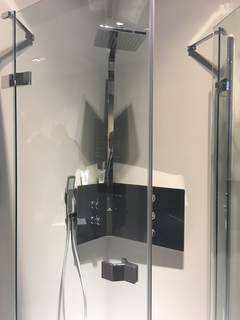 Colonne de douche d'angle noire mécanique sint par novellini - Clicktofournisseur.com