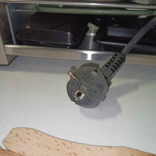 Retour client Ecost Appareil à raclette LIVOO DOC261 pour 4 personnes, acier inoxydable, gris