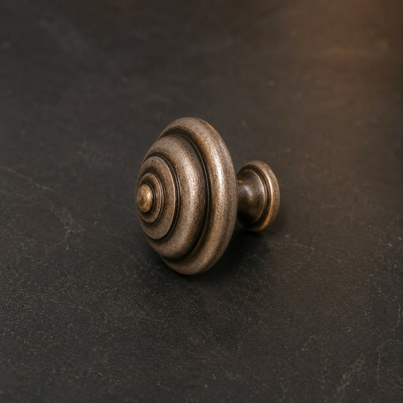 Bouton de meuble LYONNAIS, Finition fer patiné
