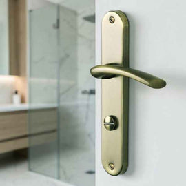 2 poignées de porte sur plaque ALBERTVILLE, Verrou de condamnation pour salle de bain/WC, Métal aspect laiton brossé, Entraxe standard 195 mm