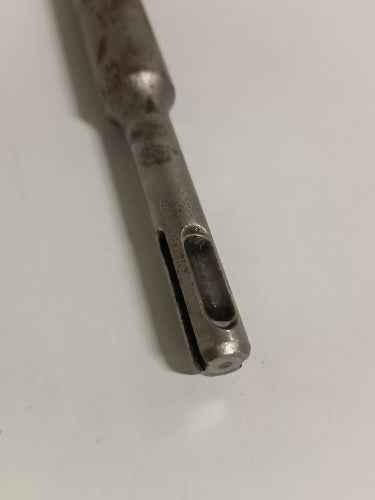 Retour client Ecost Bosch 2608690007 Burin à gouge SDS plus 250 mm,