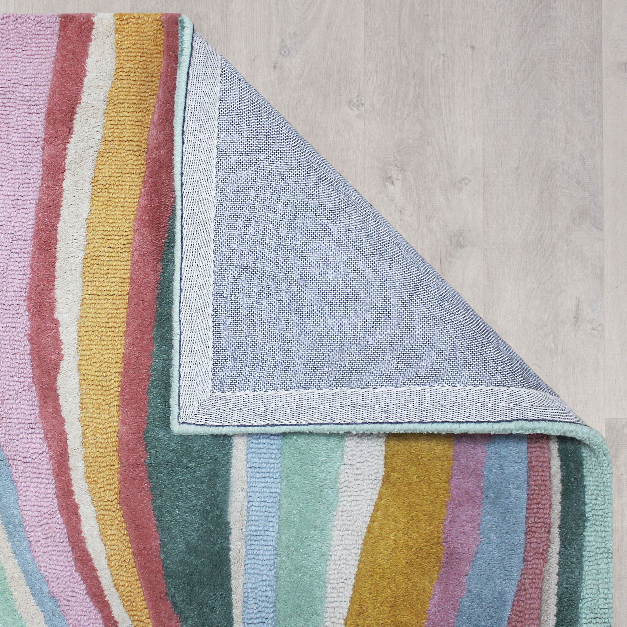 Tapis moderne en laine flo