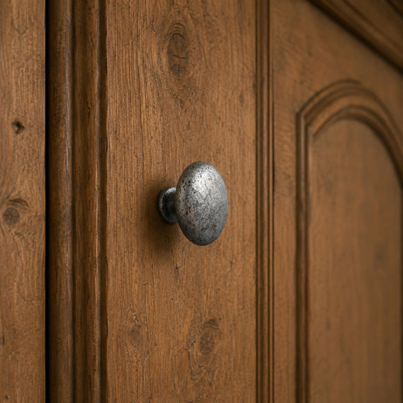 Bouton de meuble ANTIQUAIRE, Finition zamak fer antique