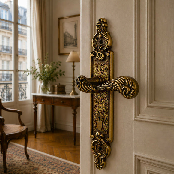 2 poignées de porte sur plaque SULLY, Trou de cylindre - entrée - bureau - service, Finition laiton patiné aspect vieilli, Entraxe standard 195 mm