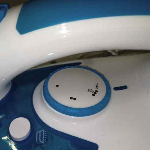 Ecost customer return Russell Hobbs Steam Iron Supreme Steam Pro (2600 watt, 140 g/min extra steam