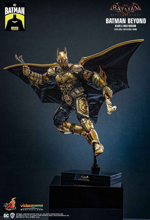 Figurine Hot Toys VGM64 - Batman: Arkham Knight - Batman Beyond Black & Gold Version