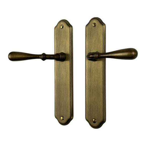 2 poignées de porte sur plaque CARINA, Sans trou pour pièce à vivre, Finition laiton patiné, Entraxe stand 195 mm